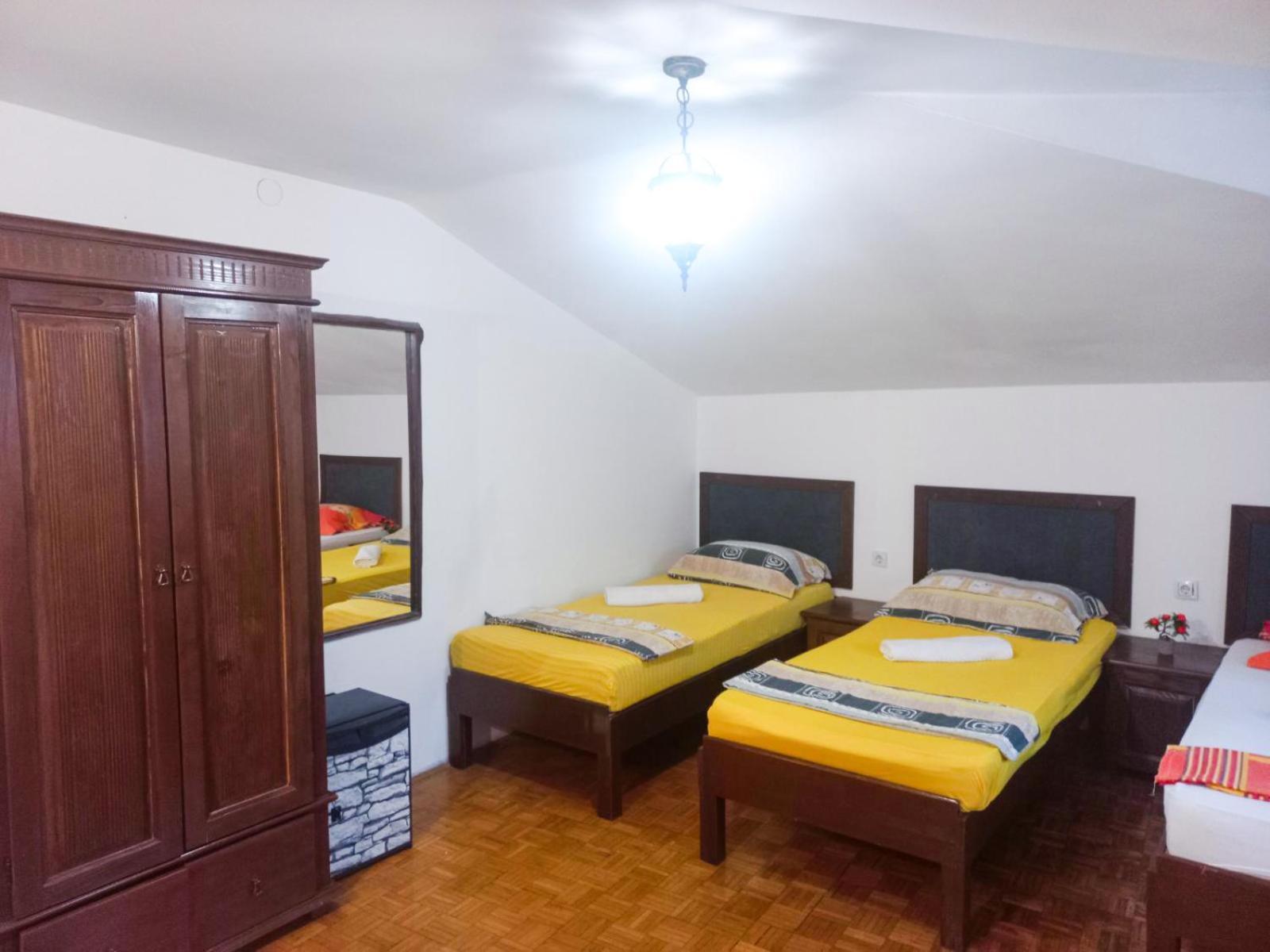 Boutique Villa 84 Sarajevo Bagian luar foto